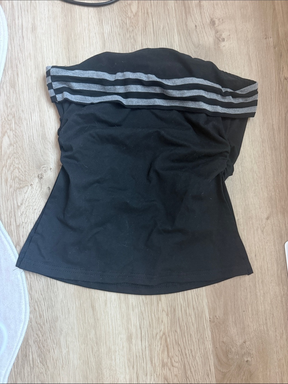 ROMWE Black Strapless Tube Top with Silver Stripe